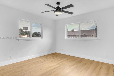 Casa en venta en Dania Beach, Florida, 3 dormitorios, 183.2 m2 № 1095342 - foto 22