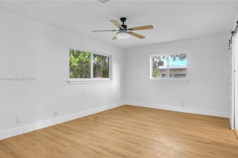 Casa en venta en Dania Beach, Florida, 3 dormitorios, 183.2 m2 № 1095342 - foto 17