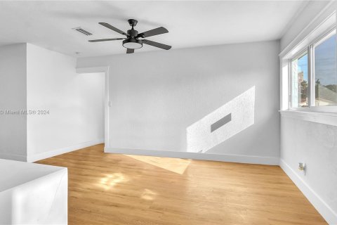 Casa en venta en Dania Beach, Florida, 3 dormitorios, 183.2 m2 № 1095342 - foto 25