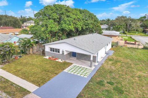 Villa ou maison à vendre à Dania Beach, Floride: 3 chambres, 183.2 m2 № 1095342 - photo 28