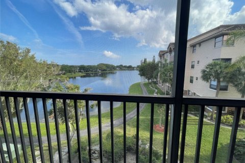 Condominio en venta en Coconut Creek, Florida, 3 dormitorios, 129.32 m2 № 1071148 - foto 21