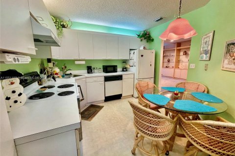 Condominio en venta en Coconut Creek, Florida, 3 dormitorios, 129.32 m2 № 1071148 - foto 11