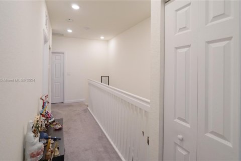 Touwnhouse à vendre à Hialeah, Floride: 3 chambres, 131.18 m2 № 1372842 - photo 25