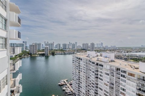 Condominio en venta en Aventura, Florida, 1 dormitorio, 71.16 m2 № 1372841 - foto 2