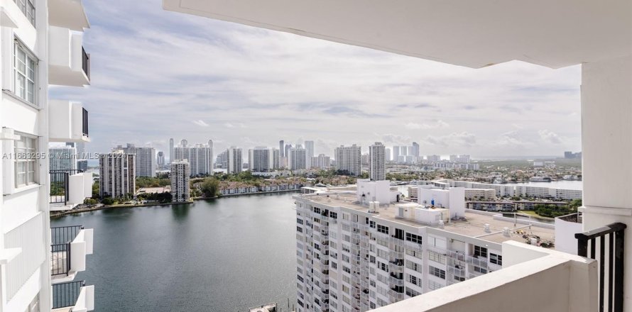 Condo in Aventura, Florida, 1 bedroom  № 1372841