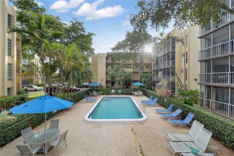 Condominio en venta en Plantation, Florida, 2 dormitorios, 86.4 m2 № 1372884 - foto 19