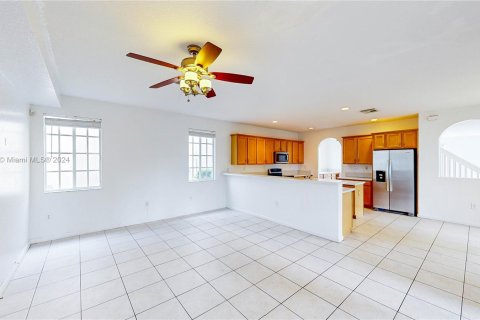 Casa en venta en Homestead, Florida, 4 dormitorios, 260.03 m2 № 1332606 - foto 17