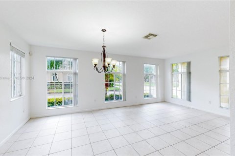 Casa en venta en Homestead, Florida, 4 dormitorios, 260.03 m2 № 1332606 - foto 9