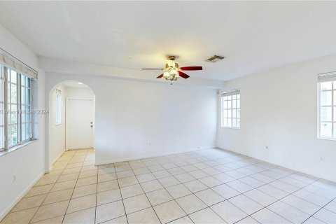 House in Homestead, Florida 4 bedrooms, 260.03 sq.m. № 1332606 - photo 19