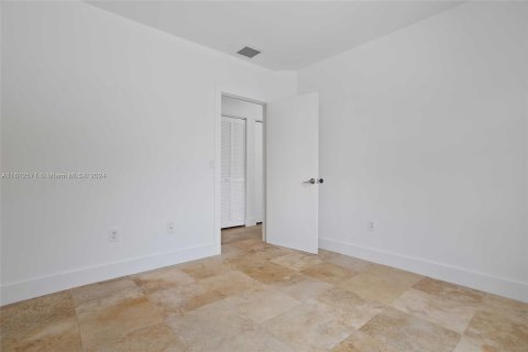 Townhouse in Miami, Florida 3 bedrooms, 350.43 sq.m. № 1234545 - photo 28