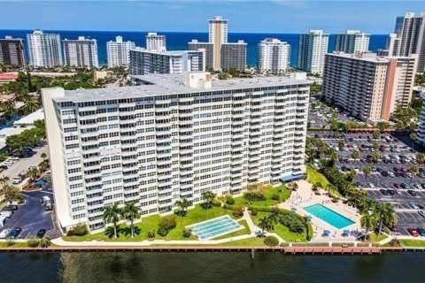 Condo in Fort Lauderdale, Florida, 1 bedroom  № 1040705 - photo 18