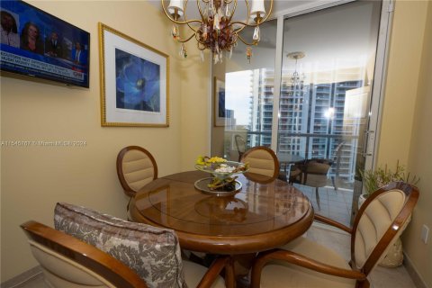 Condominio en venta en Aventura, Florida, 2 dormitorios, 196.95 m2 № 1050360 - foto 30