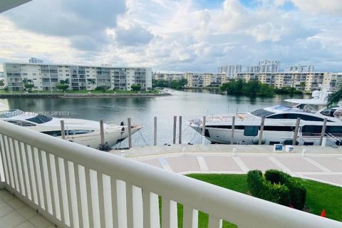 Copropriété à vendre à Aventura, Floride: 2 chambres, 120.77 m2 № 1045201 - photo 5