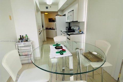 Condominio en venta en Aventura, Florida, 2 dormitorios, 120.77 m2 № 1045201 - foto 8