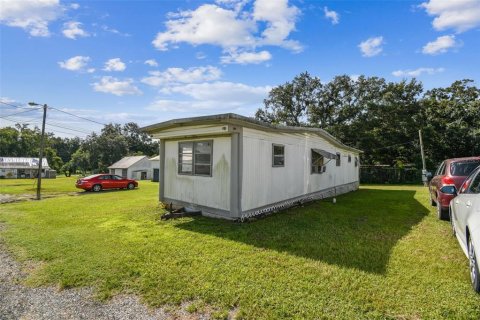 Commercial property in Zephyrhills, Florida № 1337933 - photo 25