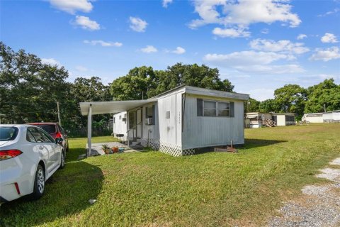 Commercial property in Zephyrhills, Florida № 1337933 - photo 23