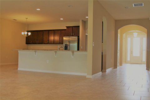 Casa en alquiler en Saint Cloud, Florida, 5 dormitorios, 285.02 m2 № 1357631 - foto 4