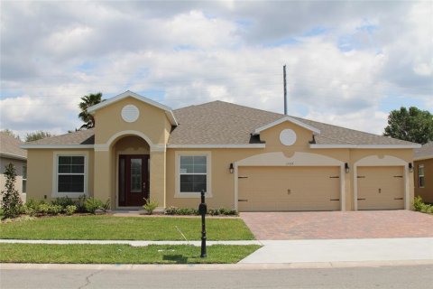 House in Saint Cloud, Florida 5 bedrooms, 285.02 sq.m. № 1357631 - photo 1