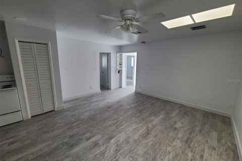 Immobilier commercial à vendre à North Port, Floride: 5 chambres, 236.9 m2 № 1254948 - photo 25