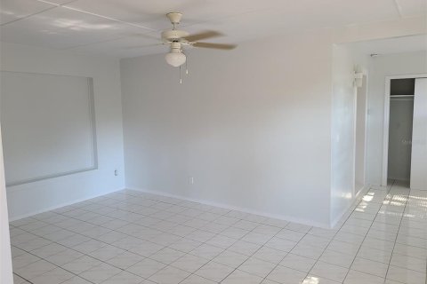 Immobilier commercial à vendre à North Port, Floride: 5 chambres, 236.9 m2 № 1254948 - photo 7