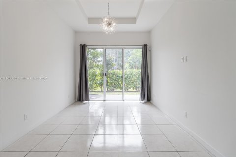 Adosado en venta en Royal Palm Beach, Florida, 3 dormitorios, 181.9 m2 № 1042825 - foto 4