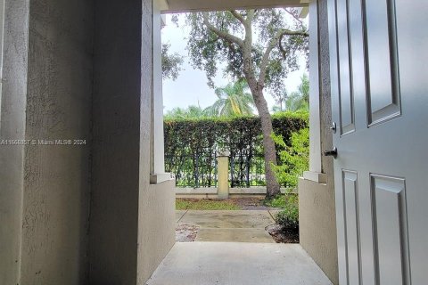 Touwnhouse à vendre à West Palm Beach, Floride: 4 chambres, 212.28 m2 № 1381531 - photo 4