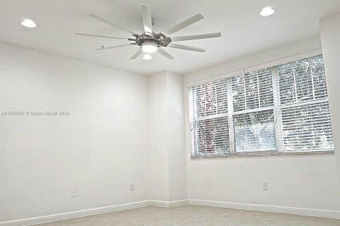 Townhouse in West Palm Beach, Florida 4 bedrooms, 212.28 sq.m. № 1381531 - photo 12