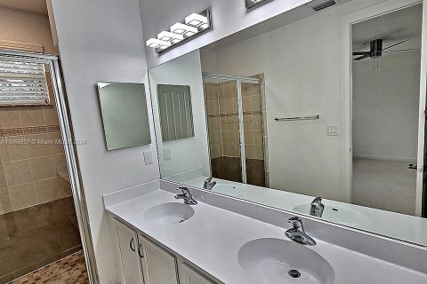 Adosado en venta en West Palm Beach, Florida, 4 dormitorios, 212.28 m2 № 1381531 - foto 14