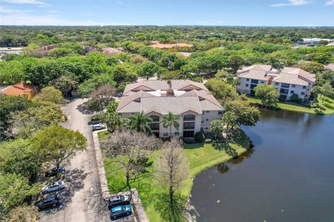 Condo in Coconut Creek, Florida, 2 bedrooms  № 1061085 - photo 15