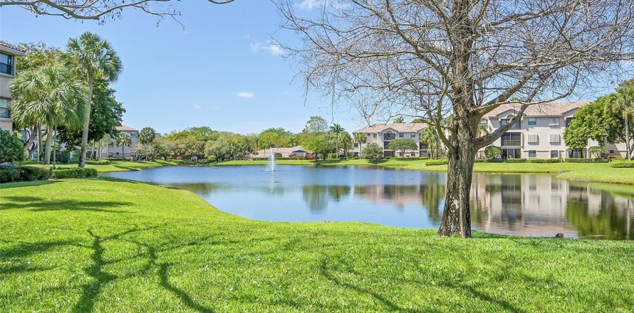 Condominio en Coconut Creek, Florida, 2 dormitorios  № 1061085