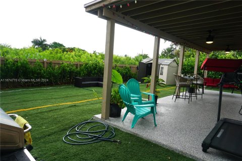 Casa en venta en Homestead, Florida, 4 dormitorios, 192.12 m2 № 1398178 - foto 27