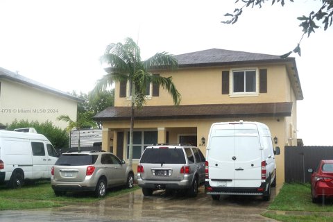 Casa en venta en Homestead, Florida, 4 dormitorios, 192.12 m2 № 1398178 - foto 1