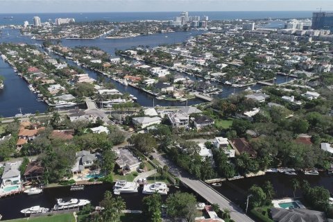 Villa ou maison à vendre à Fort Lauderdale, Floride: 3 chambres, 272.2 m2 № 1021999 - photo 4