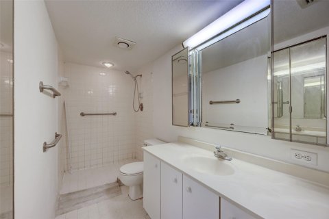 Copropriété à vendre à Coconut Creek, Floride: 2 chambres, 107.95 m2 № 1026994 - photo 29