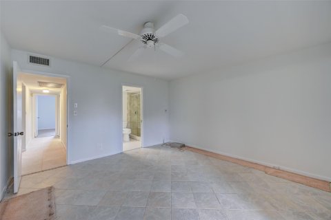 Copropriété à vendre à Coconut Creek, Floride: 2 chambres, 107.95 m2 № 1026994 - photo 25