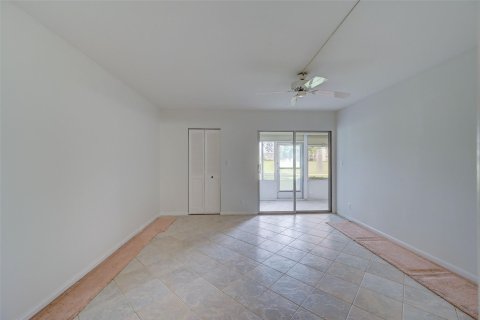 Copropriété à vendre à Coconut Creek, Floride: 2 chambres, 107.95 m2 № 1026994 - photo 20