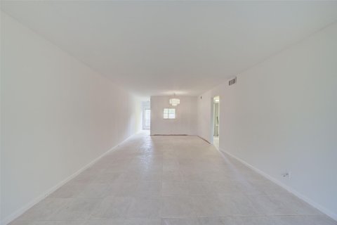 Copropriété à vendre à Coconut Creek, Floride: 2 chambres, 107.95 m2 № 1026994 - photo 21