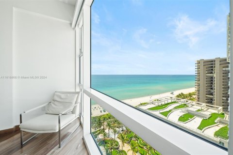 Copropriété à vendre à Miami Beach, Floride: 2 chambres, 111.48 m2 № 1242047 - photo 14