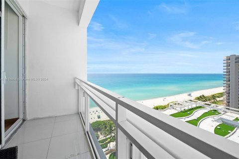 Copropriété à vendre à Miami Beach, Floride: 2 chambres, 111.48 m2 № 1242047 - photo 1