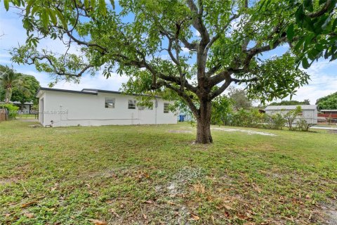 House in Fort Lauderdale, Florida 2 bedrooms, 75.16 sq.m. № 1423400 - photo 20