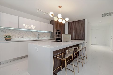 Condominio en venta en Miami, Florida, 3 dormitorios, 201.13 m2 № 1269496 - foto 8