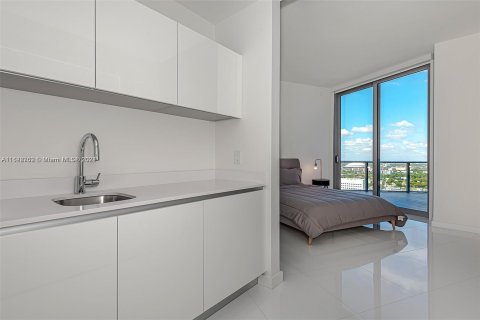 Condo in Miami, Florida, 3 bedrooms  № 1269496 - photo 25