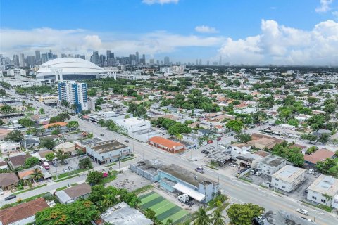 Propiedad comercial en venta en Miami, Florida № 1269571 - foto 8