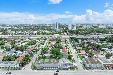 Propiedad comercial en venta en Miami, Florida № 1269571 - foto 4