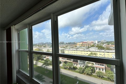 Купить кондоминиум в Норт-Майами, Флорида 2 спальни, 110.37м2, № 1058046 - фото 10