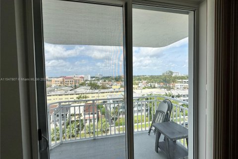 Copropriété à vendre à North Miami, Floride: 2 chambres, 110.37 m2 № 1058046 - photo 11