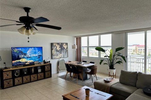 Copropriété à vendre à North Miami, Floride: 2 chambres, 110.37 m2 № 1058046 - photo 4