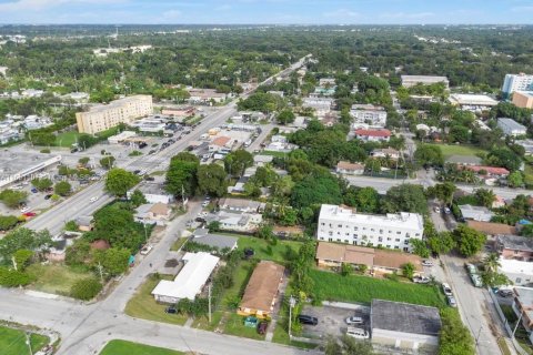 Propiedad comercial en venta en Miami, Florida № 1412044 - foto 26