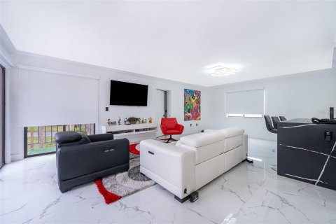 Condominio en venta en Orlando, Florida, 3 dormitorios, 171.68 m2 № 1063071 - foto 8