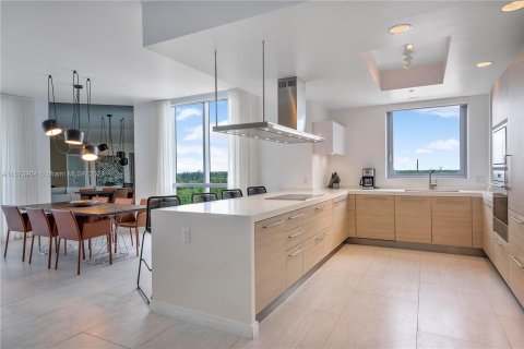 Copropriété à vendre à North Miami Beach, Floride: 2 chambres, 181.9 m2 № 1401314 - photo 7